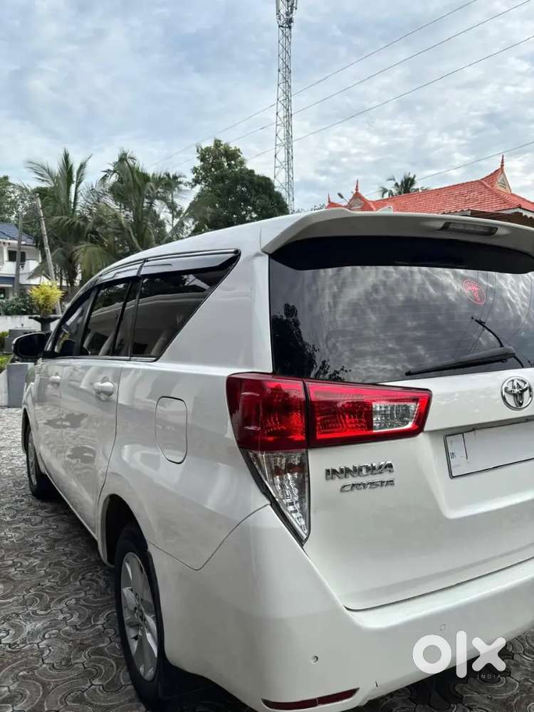 Toyota Innova Crysta-gx Mt-2019