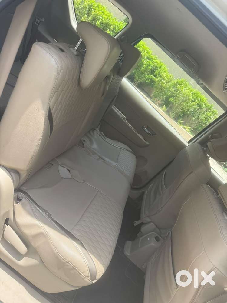 Maruti Suzuki Ertiga 1.5 Vxi, 2022, Petrol