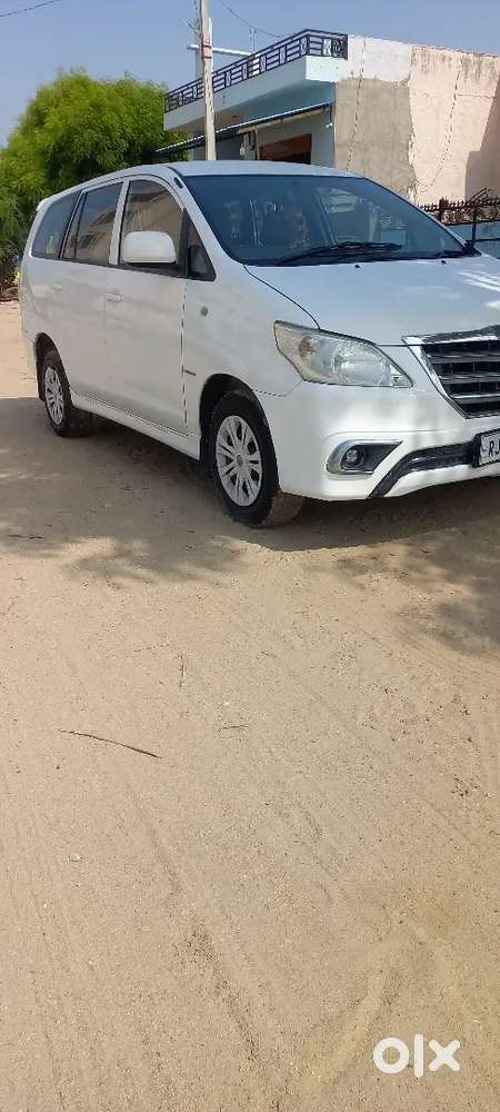 Toyota Innova 2.5 G 2012 (10)