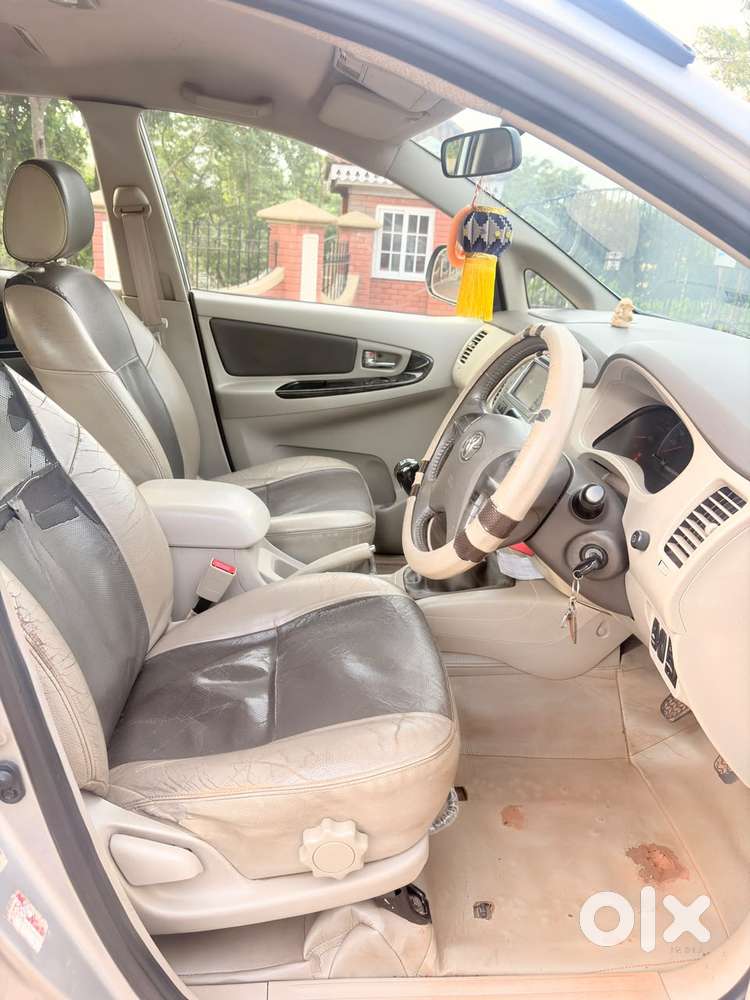 Toyota Innova 2.5 Z Diesel 7 Seater, 2013, Diesel