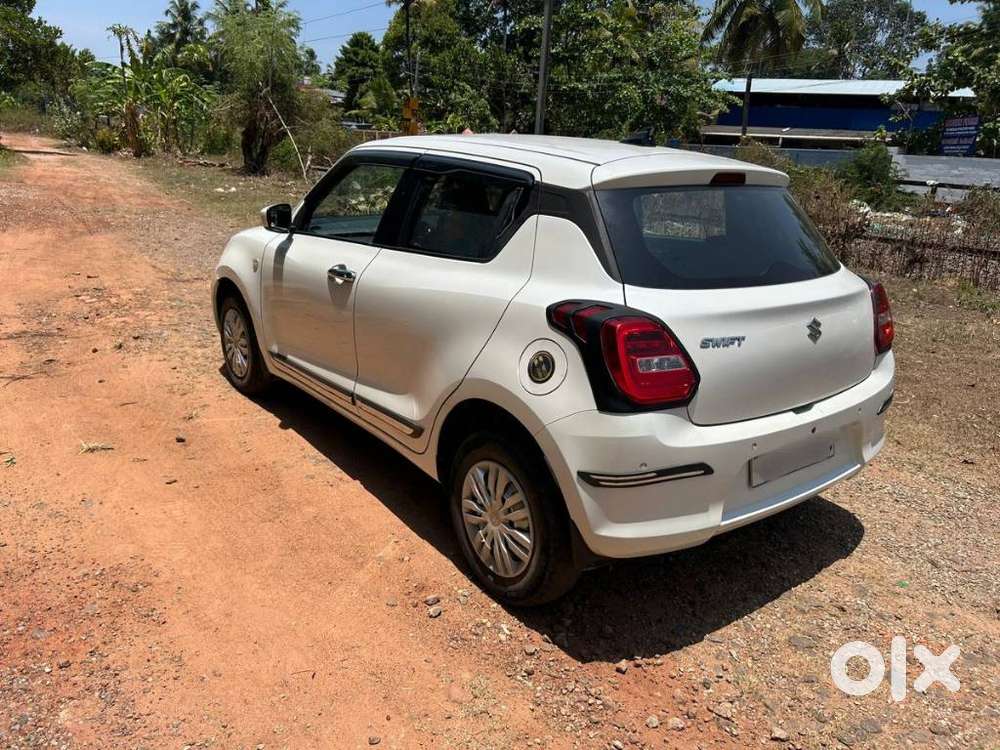 Maruti Suzuki Swift Lxi Optional-o, 2019, Petrol