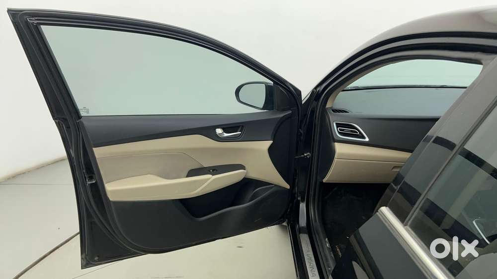 Hyundai Verna 1.5 Sx Ivt, 2021, Petrol
