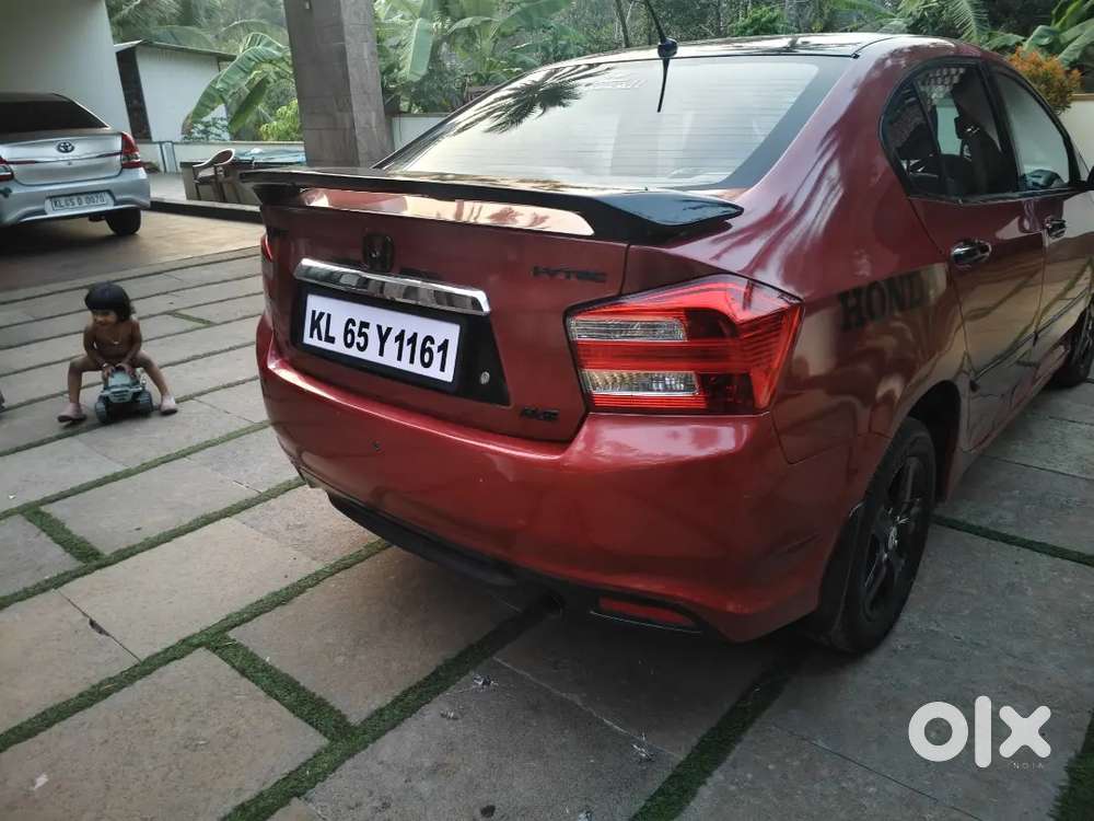 Low Km Driven  Cvt Automatic Honda City Company Maintained