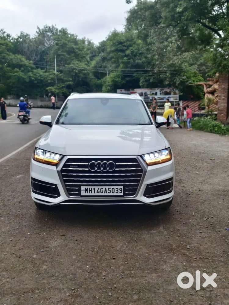 Excellent Condition Audi Q7 Diesel 2017 Top Model At 1999000 Only