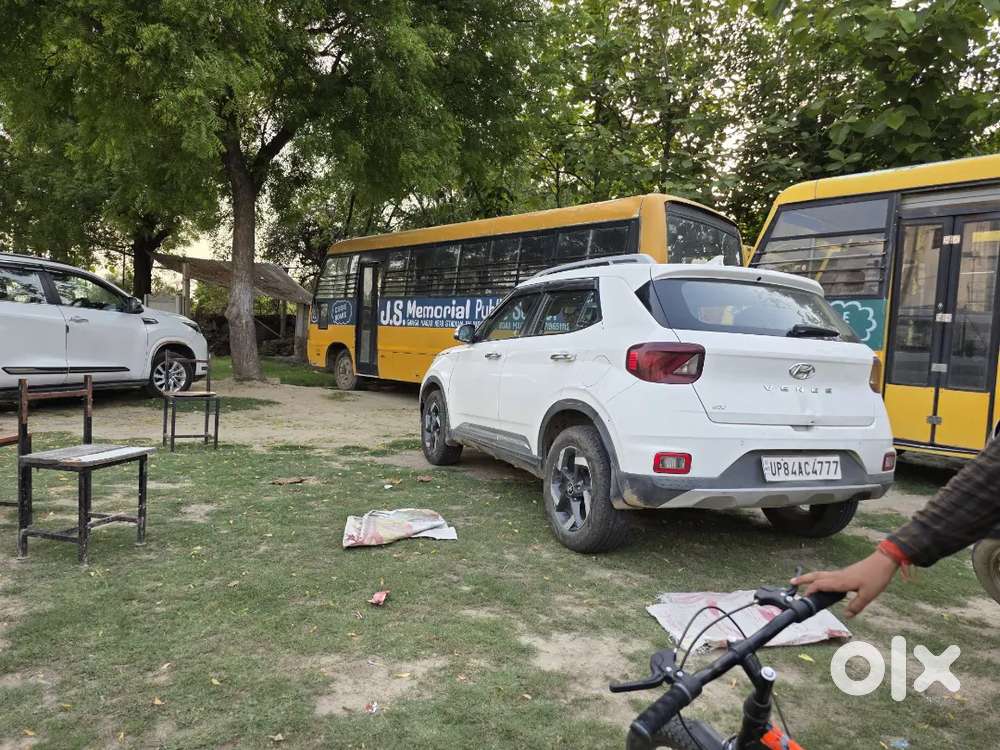 Hyundai Venue 2018 Diesel Well Maintained