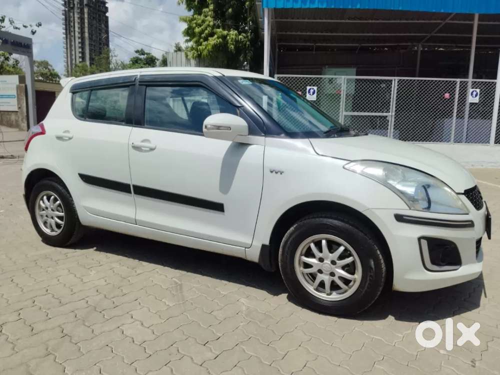Maruti Suzuki Swift Vxi 1.2 Abs Bs-iv, 2017, Petrol