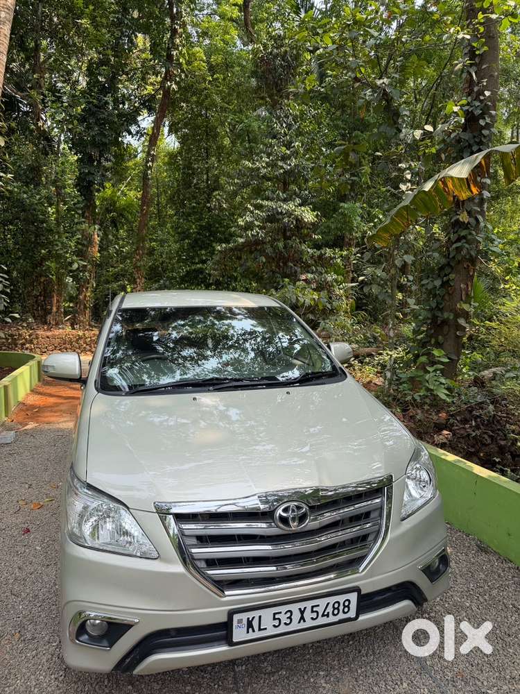 Toyota Innova Diesel 2012 Car