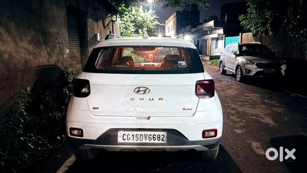 Hyundai Venue Petrol Manual 2021