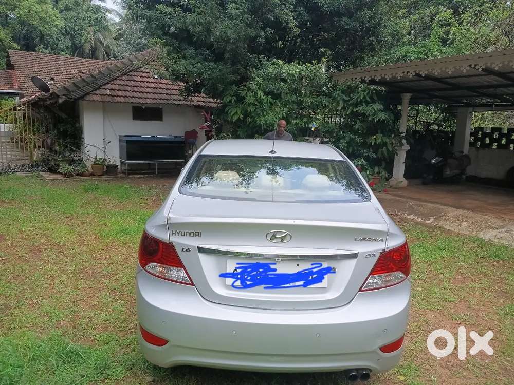 Hyundai Fluidic Verna 2012