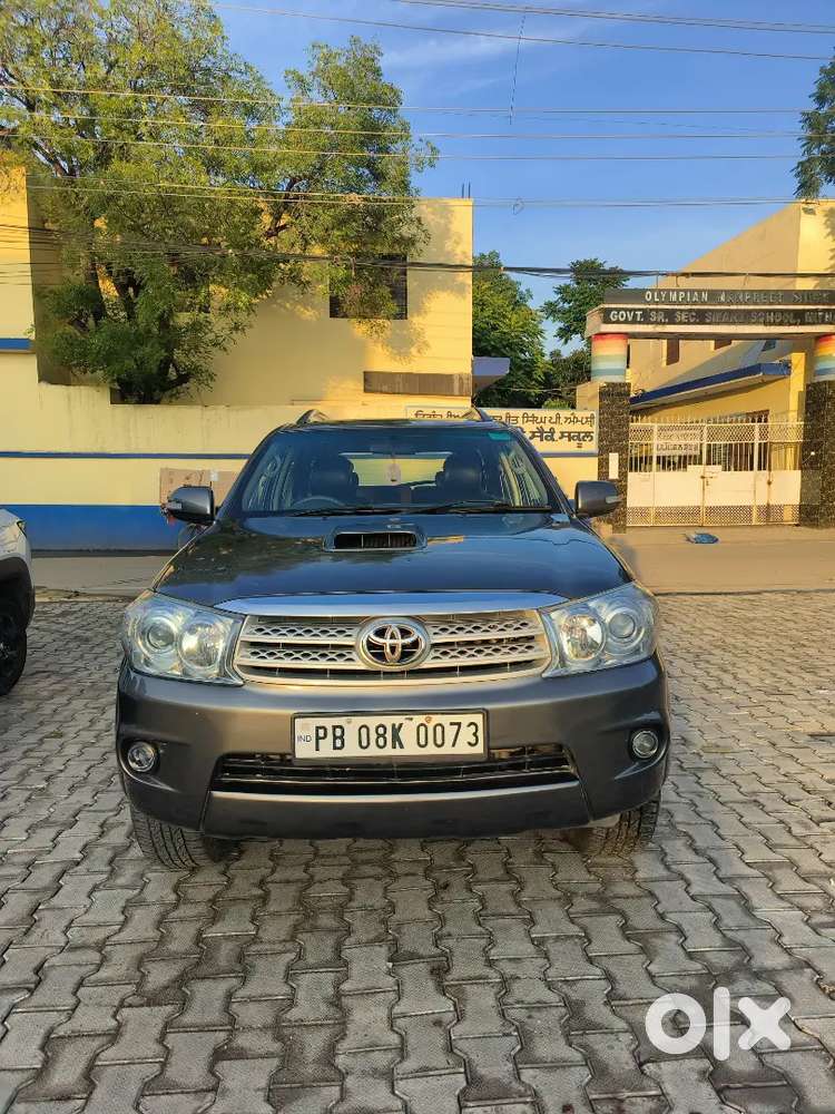 Toyota Fortuner 2009 Diesel 125000 Km Driven, 4*4 ,passed 2030