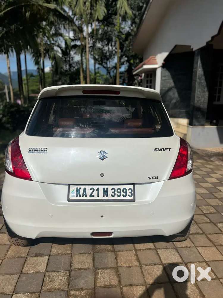 Maruti Suzuki Swift 2012