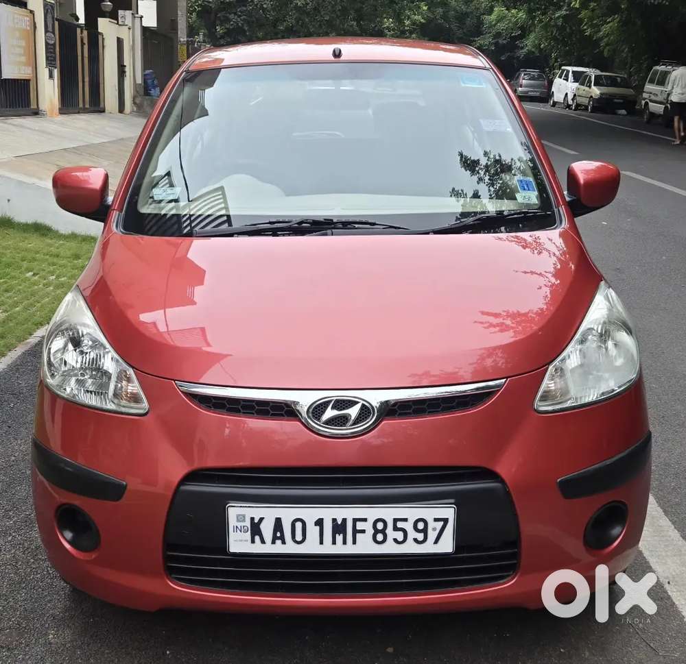 Hyundai I10 Sportz Automatic, Just 24000 Kilometers Driven