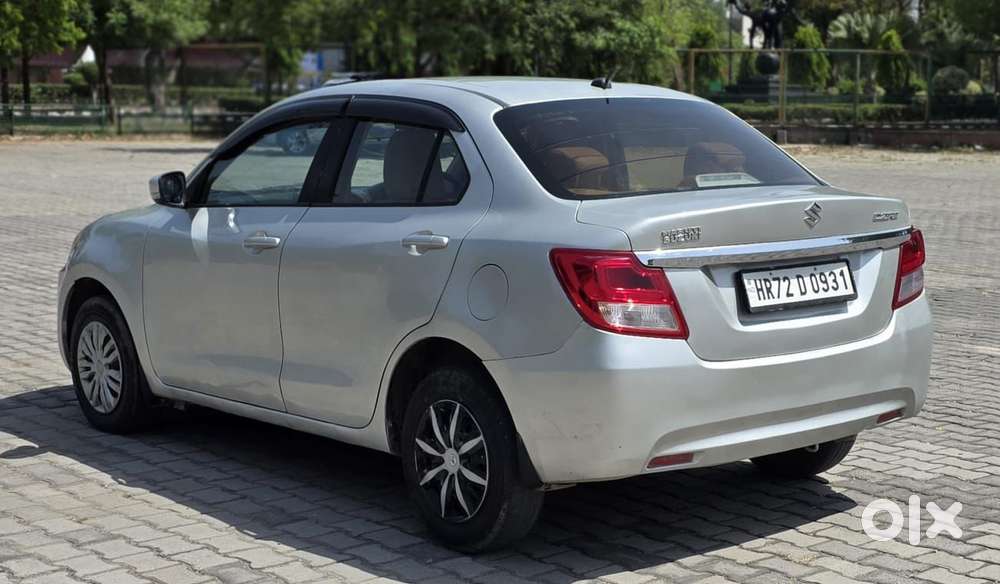 Maruti Suzuki Swift Dzire 1.2 Vxi Bsiv, 2018, Cng & Hybrids