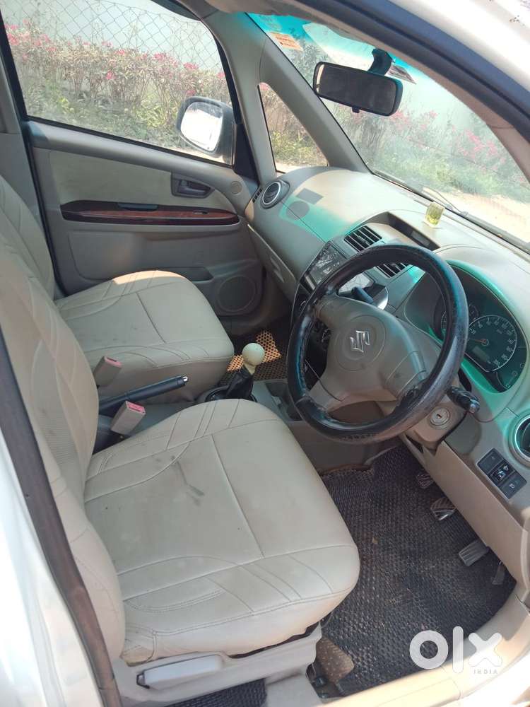 Maruti Suzuki Sx4 Vxi Bsiv, 2010, Petrol