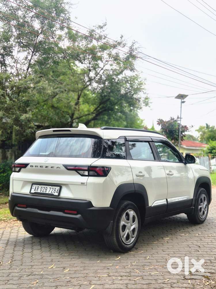 Maruti Suzuki Brezza 1.5 Vxi Smart Hybrid, 2024, Petrol