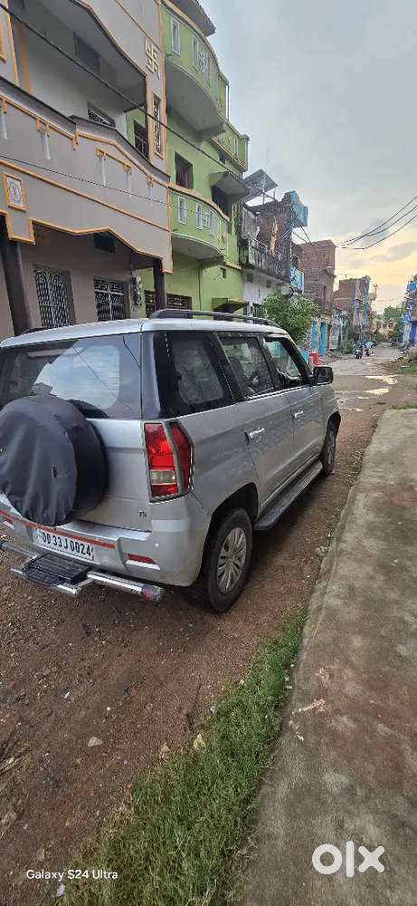 Mahindra Tuv 300 2016
