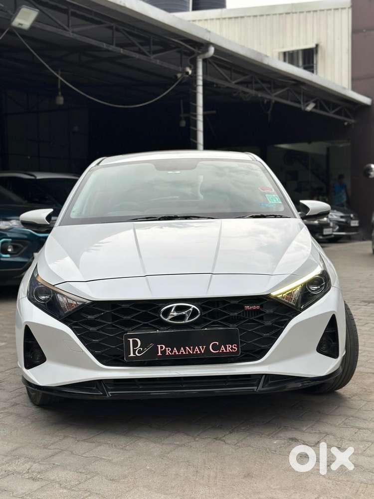 Hyundai I20 1.4 Asta (o) At With Sunroof, 2021, Petrol