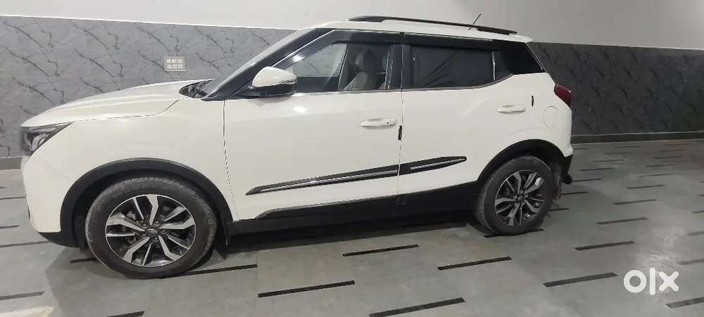 Mahindra Xuv300 2022 Petrol Well Maintained