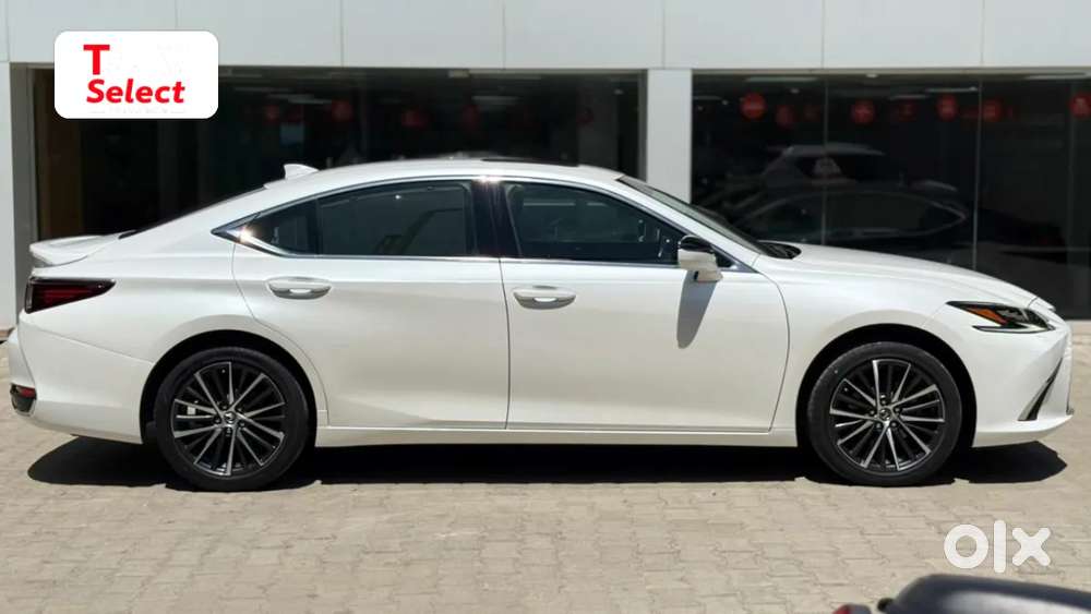 Lexus Es, 2023, Petrol