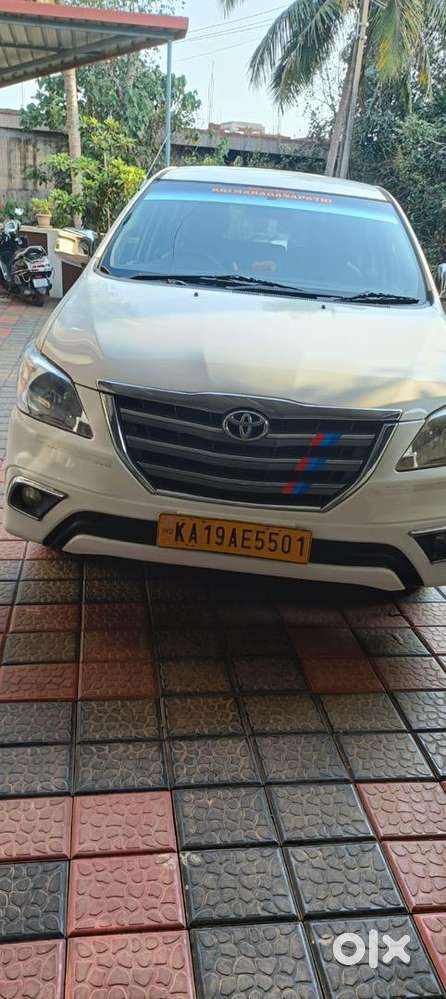 Toyota Innova 2015