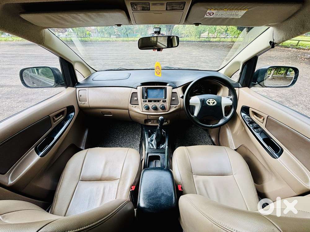 Toyota Innova 2.5 G (diesel) 7 Seater Bs Iv, 2015, Diesel