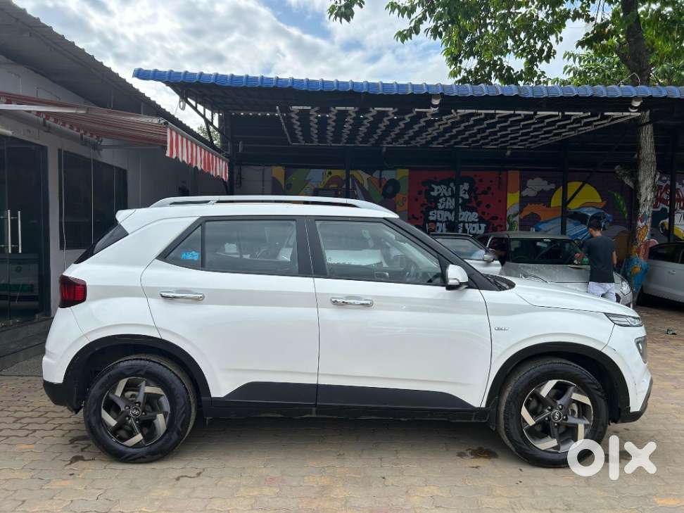 Hyundai Venue 1.0l Turbo Gdi Sx Mt, 2022, Petrol