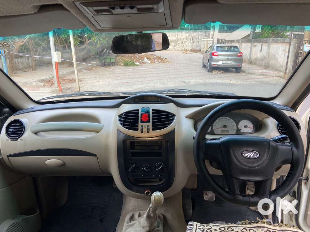 Mahindra Xylo D4, 2015