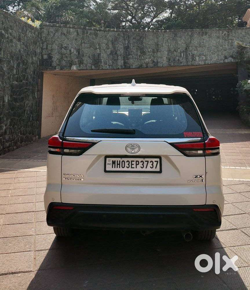 Toyota Innova Hycross 2.0 Zx (o) Hybrid 7 Str, 2024, Petrol