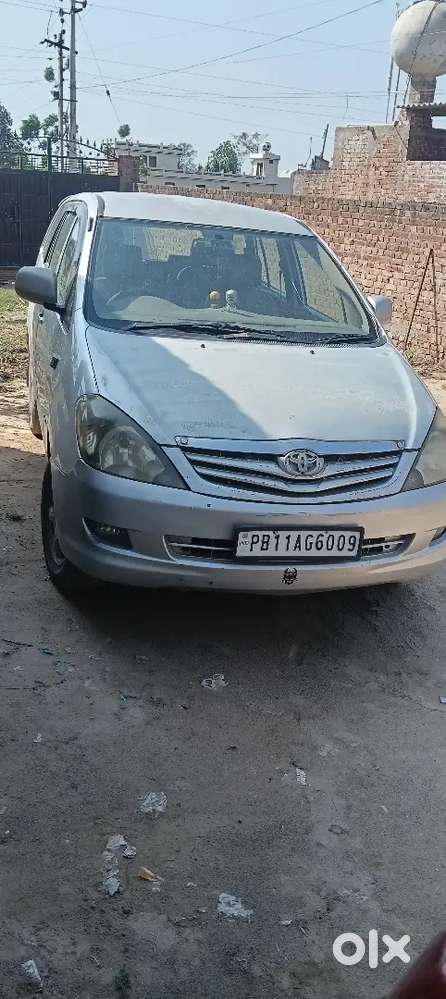 Toyota Innova 2007 Diesel 300000 Km Driven