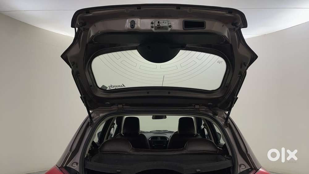 Tata Tiago Xz, 2016, Petrol