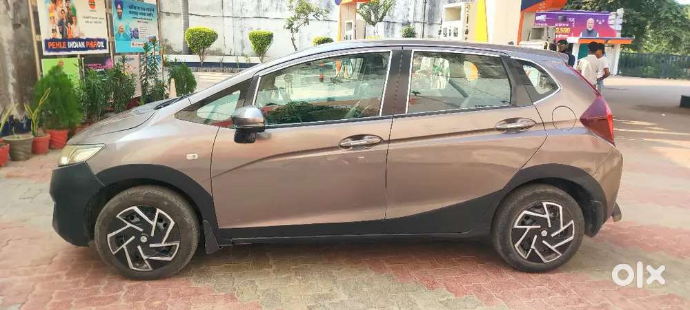Honda Jazz 2017 Diesel 960000 Km Driven Well Maintained