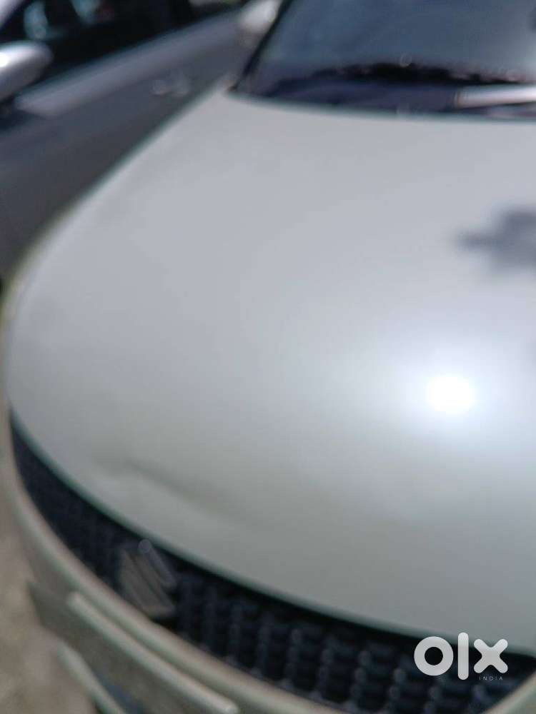 Maruti Suzuki Swift Zxi, 2012, Petrol
