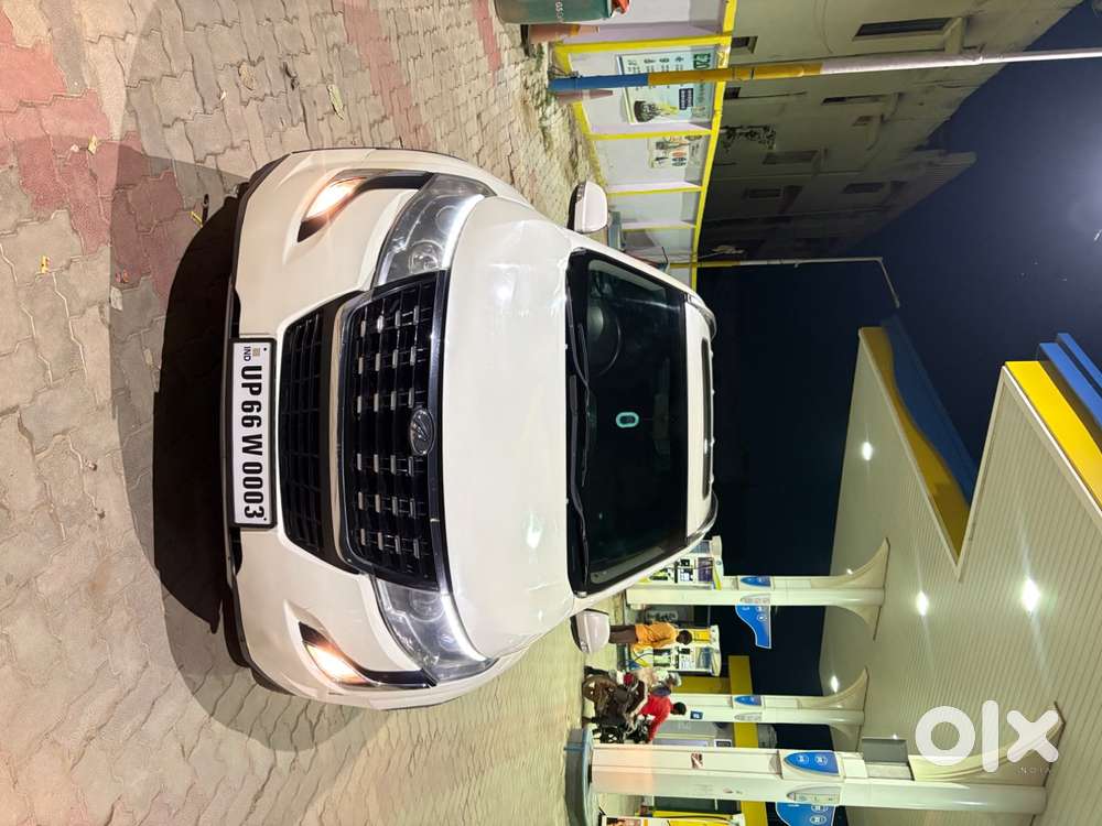 Mahindra Xuv500 W11 2018 Showroom Condition