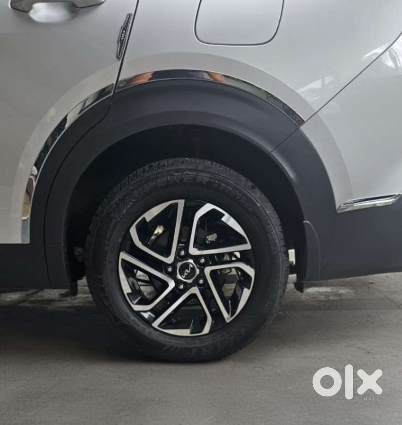 Kia Carens, 2022, Petrol