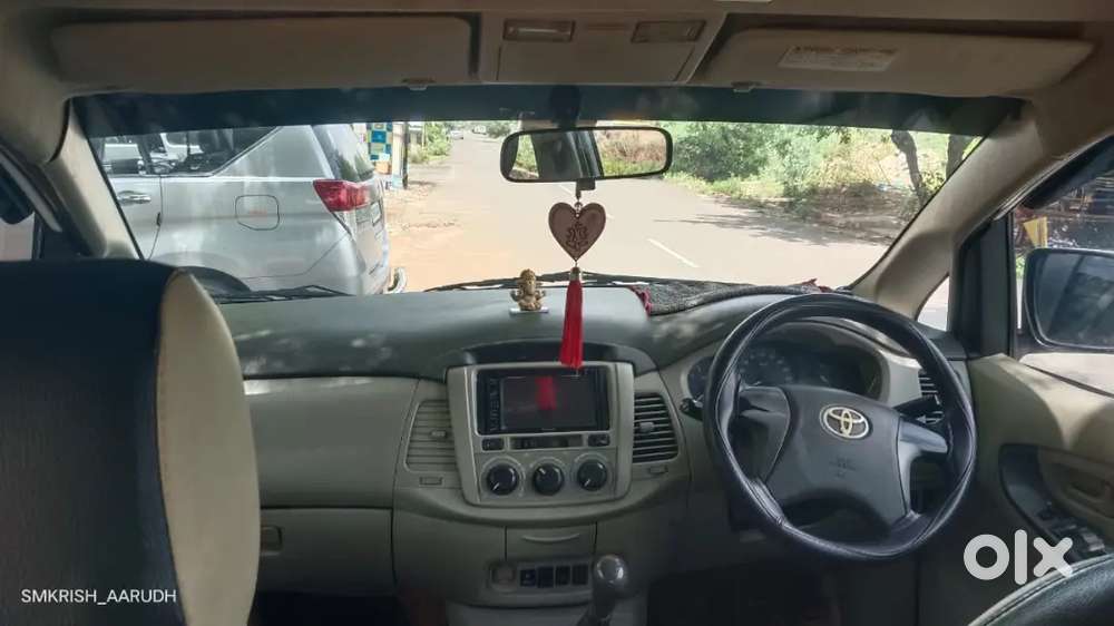 Toyota Innova 2.5 G 2012