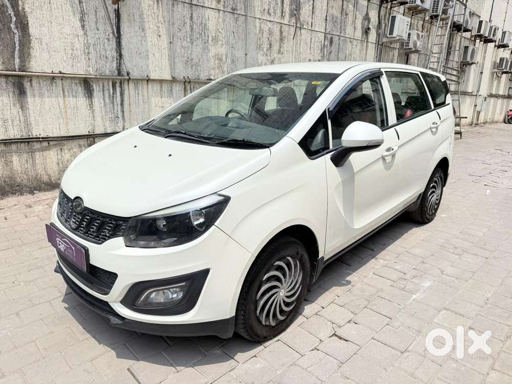 Mahindra Marazzo M4, 2019, Diesel