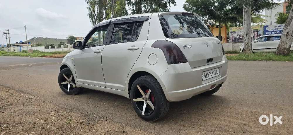 Maruti Suzuki Swift 2007 Petrol 121000 Km Driven