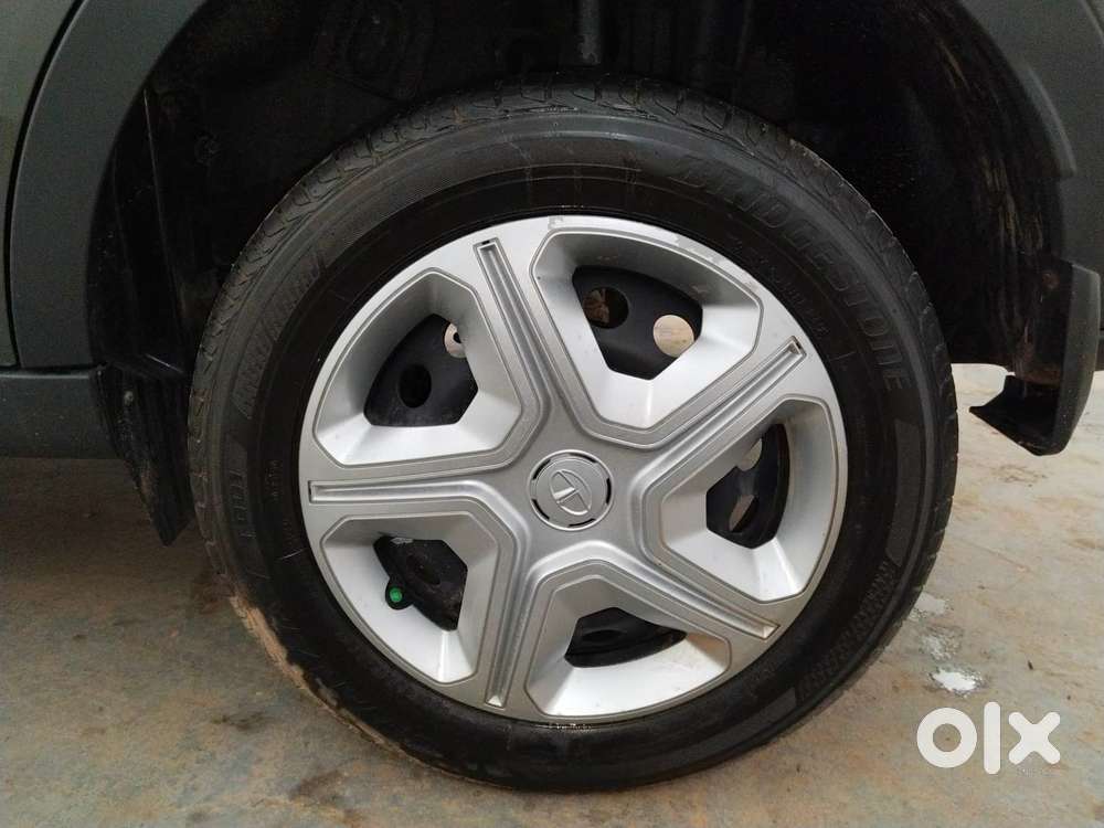Tata Nexon 1.2 Revotron Xma, 2023, Petrol