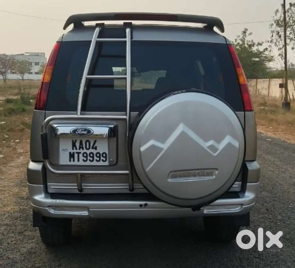 Ford Endeavour 2004