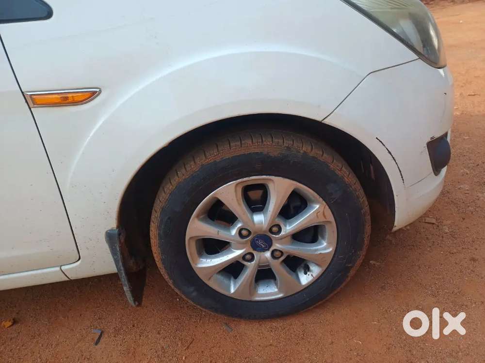 Ford Figo 2012 Petrol Manual