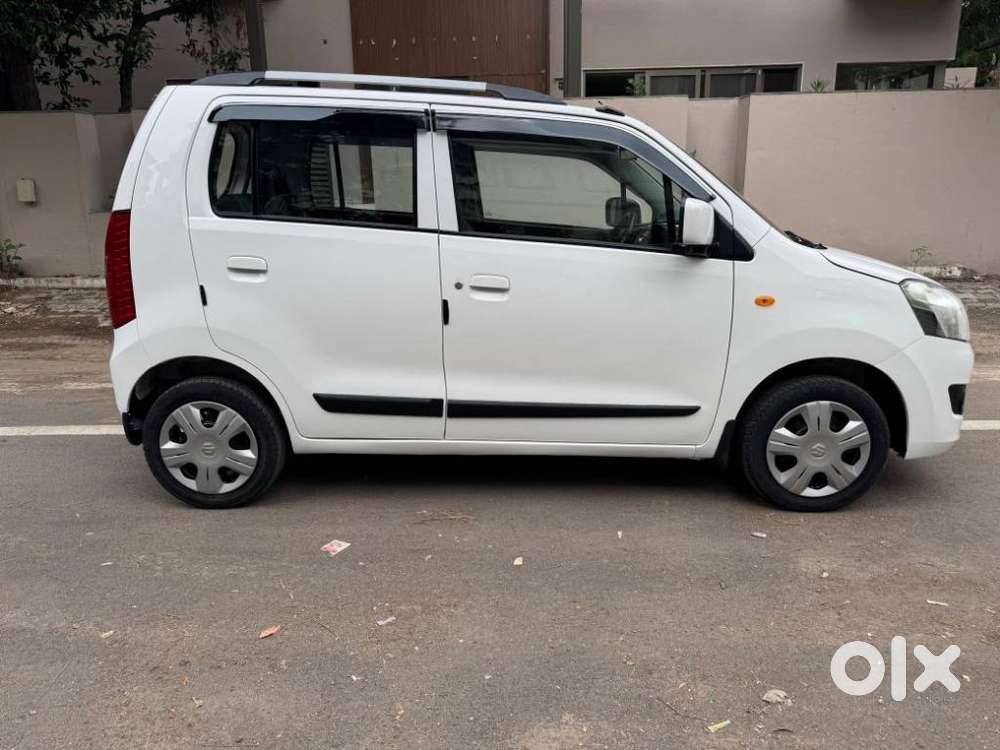 Maruti Suzuki Wagon R 1.0 Vxi (o), 2015, Petrol