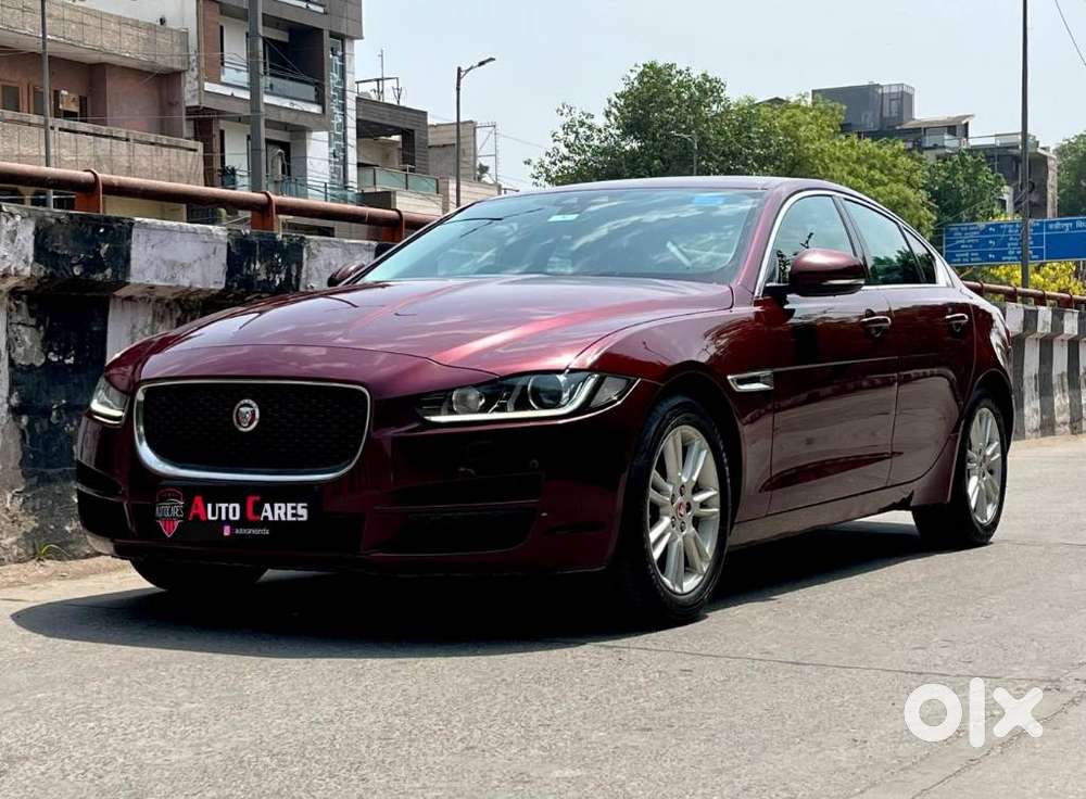 Jaguar Xe Portfolio, 2018, Petrol