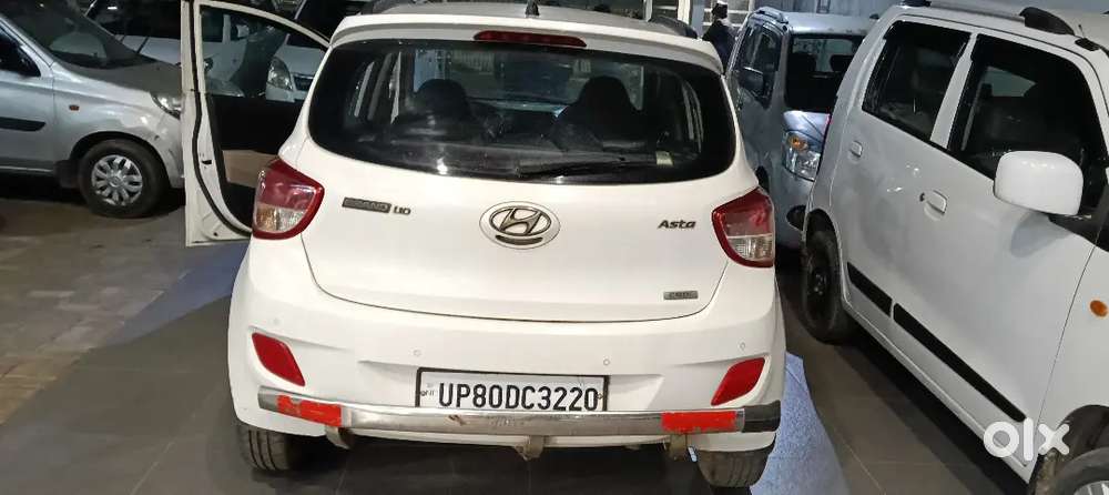 Hyundai Grand I10 2015 Diesel 130000 Km Driven