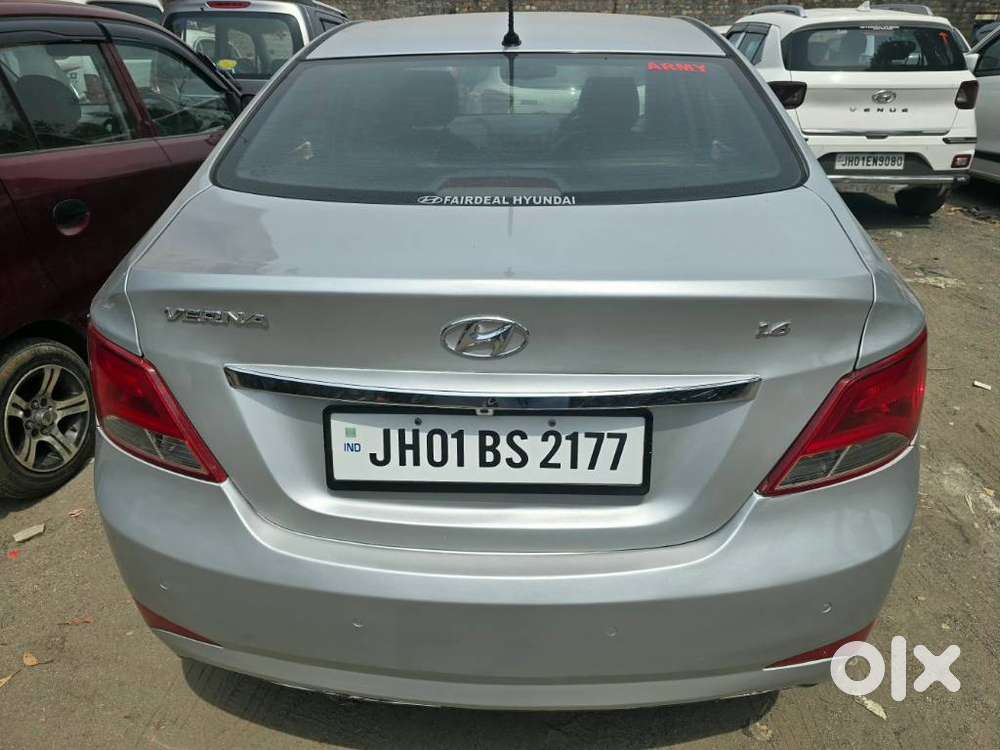Hyundai Verna Fluidic 1.6 Vtvt Sx, 2015, Petrol