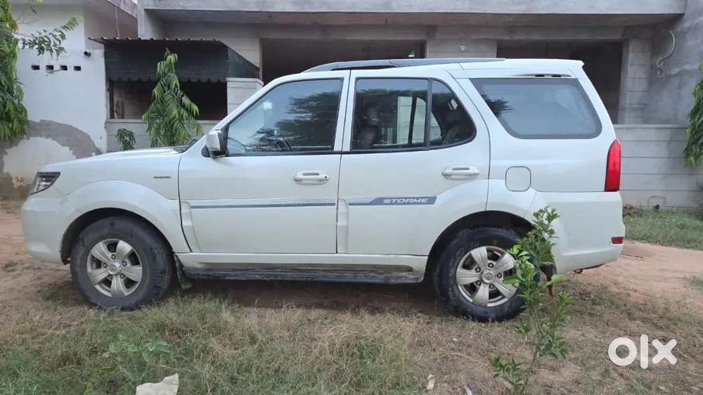 Tata Safari Storme 2018