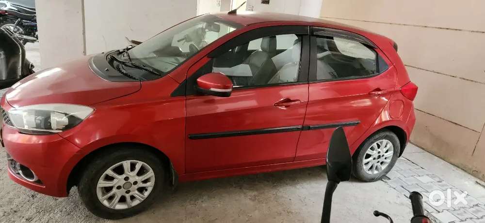 Tata Tiago, Petrol Top Model, Mannual 2017,  Milage About 20 Kmpl