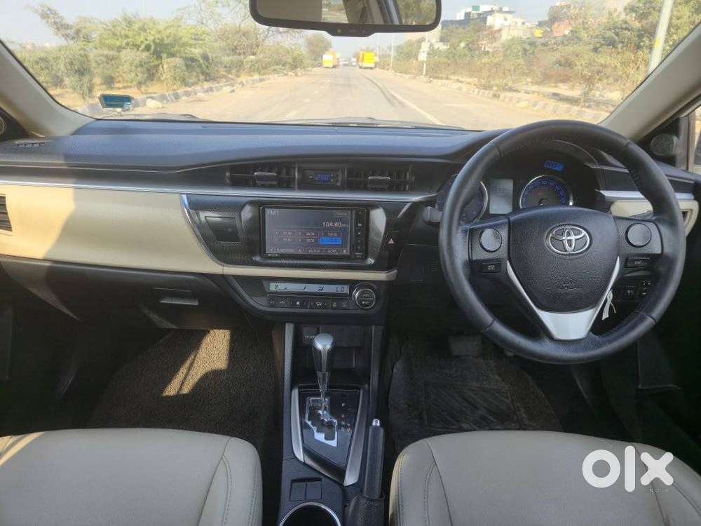 Toyota Corolla Altis 2013-2017 G At, 2015, Petrol