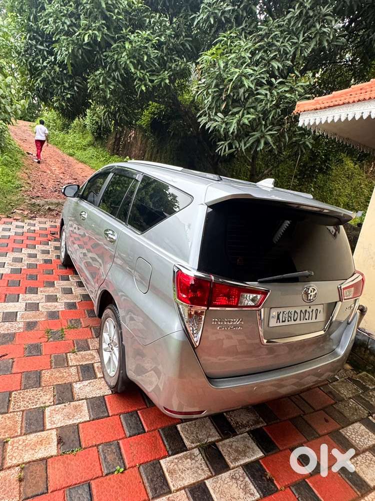 Toyota Innova Crysta 2016 Diesel Manual
