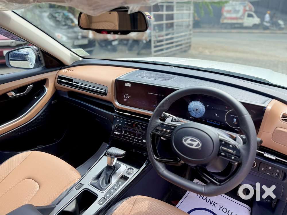 Hyundai Alcazar Signature 1.5 Petrol Dct 7str, 2025, Petrol