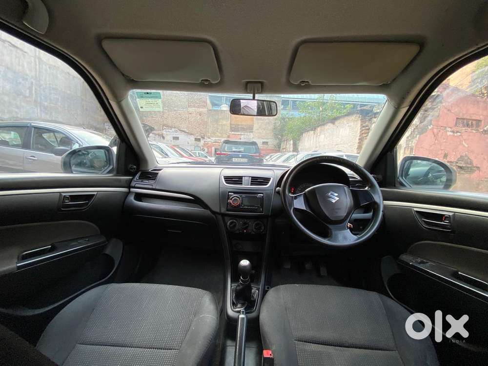 Maruti Suzuki Swift Lxi Optional-o, 2017, Petrol
